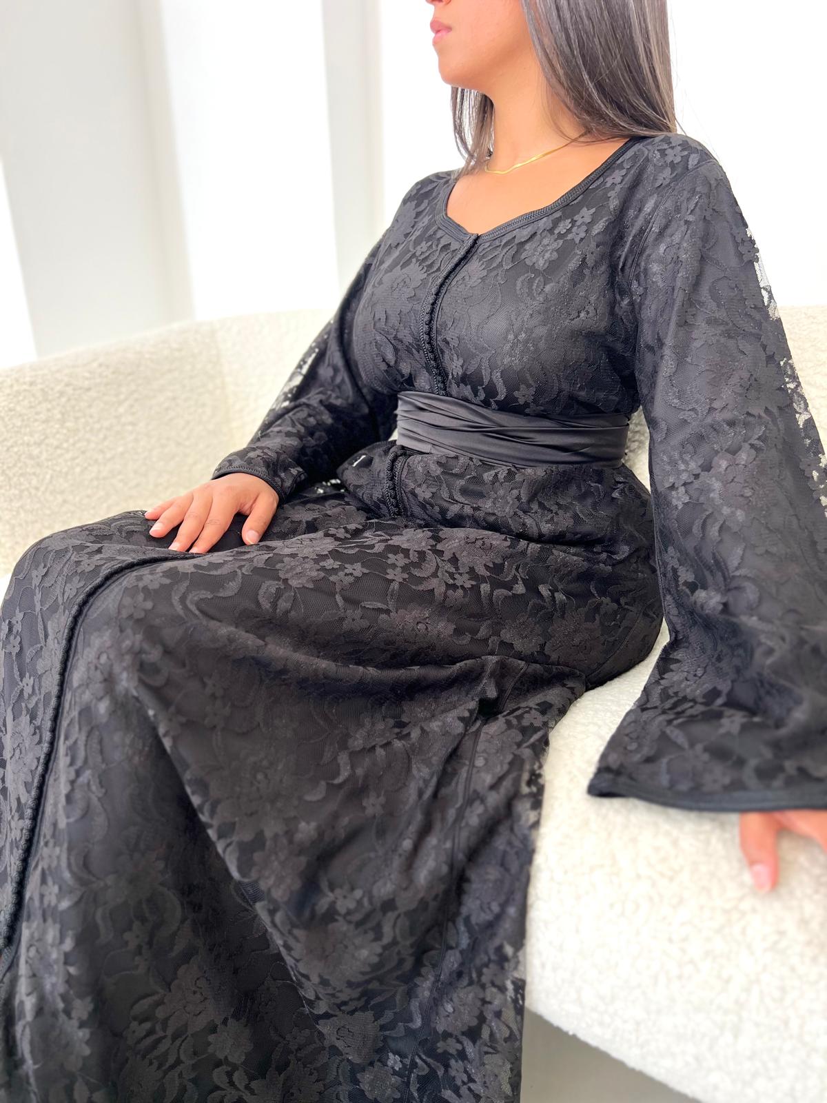 Caftan en dentelle noire